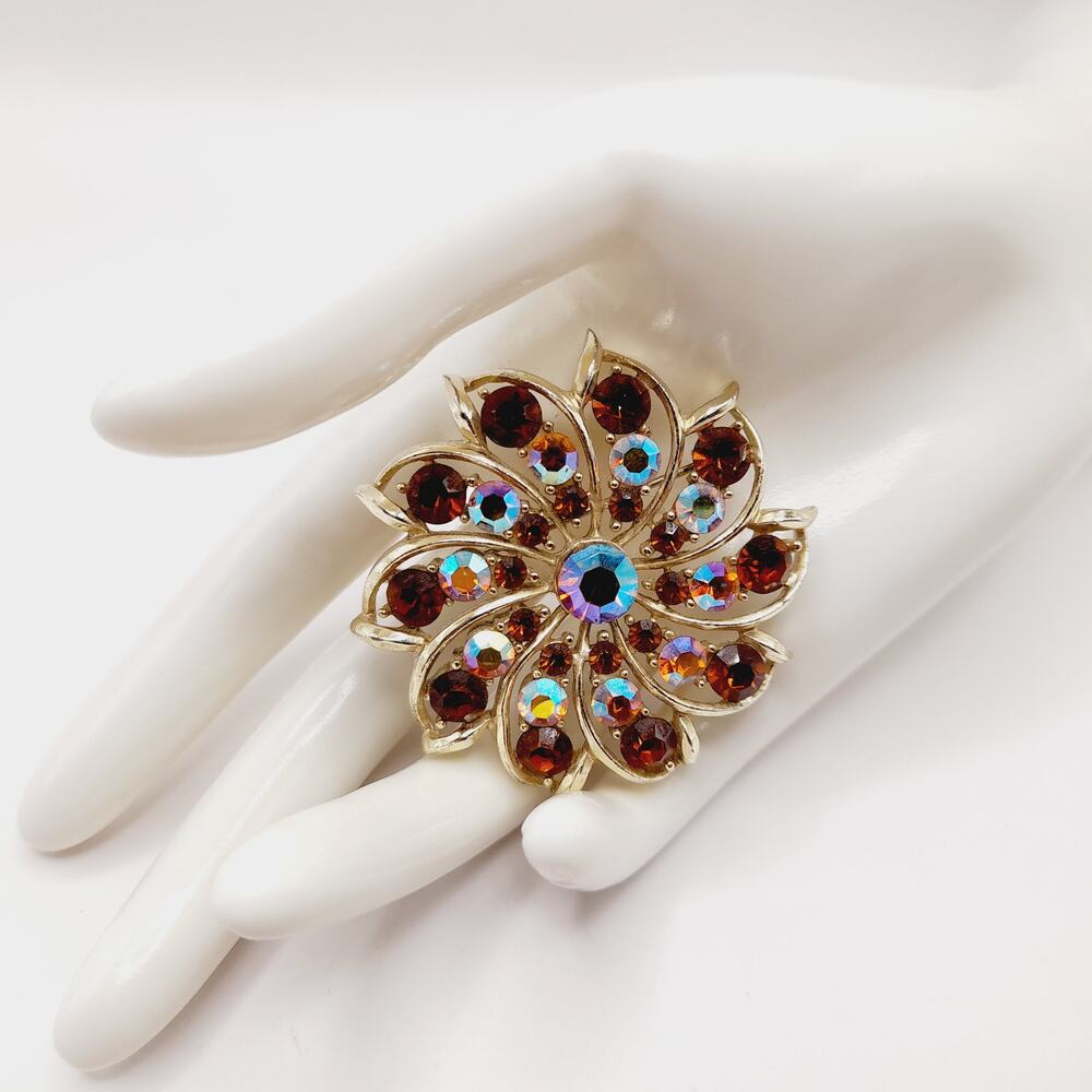 Vintage Topaz AB Rhinestone Flower Brooch Gold Plated 2 Inch Unsigned - Picture 4 of 8